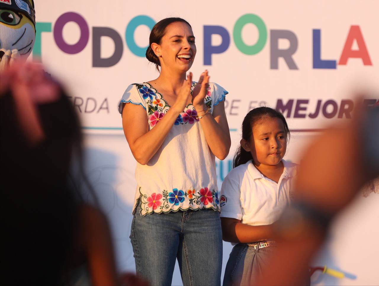 Festeja Ana Paty Peralta a la Niñez de Cancún