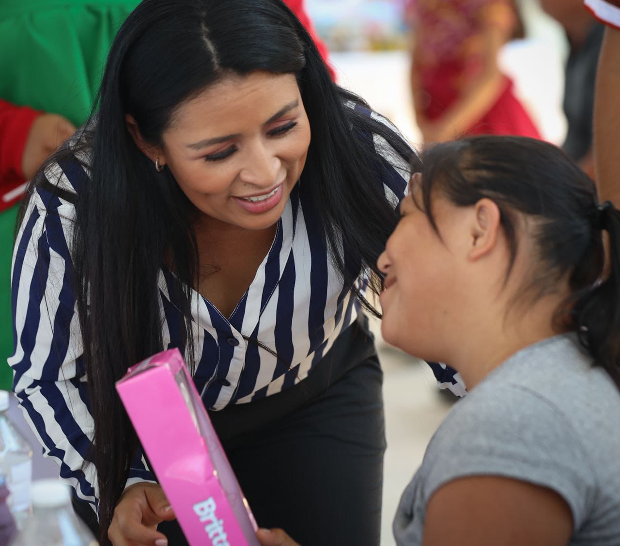 Festeja Blanca Merari a niñas y niños en DIF Puerto Morelos