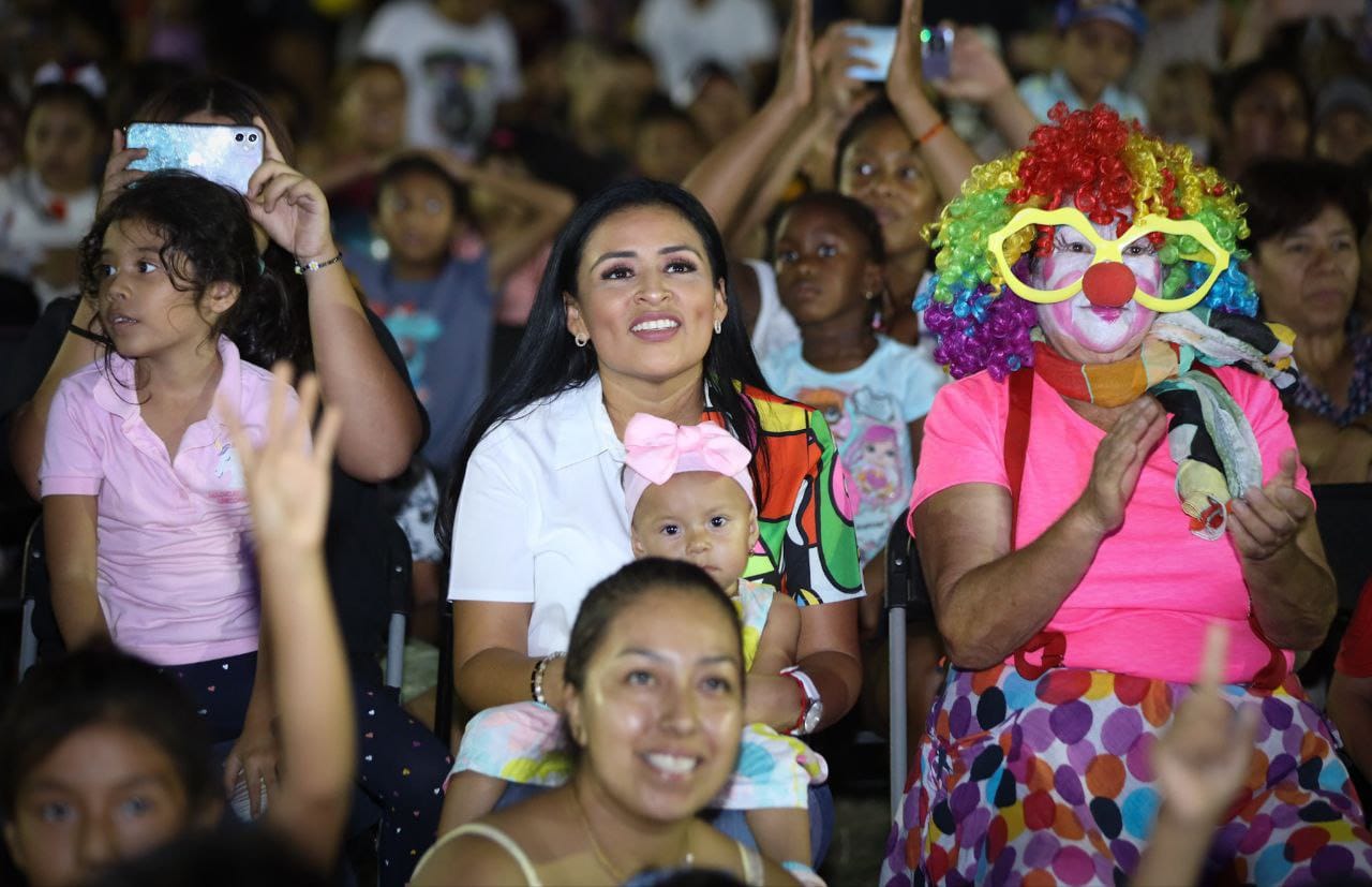 Celebra en grande Blanca Merari a las niñas y niños de Puerto Morelos