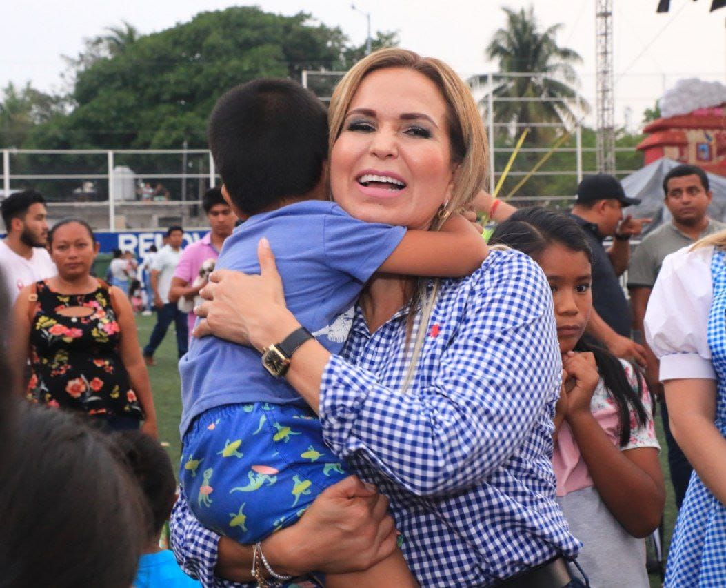 Lili Campos celebra a niñas y niños solidarenses