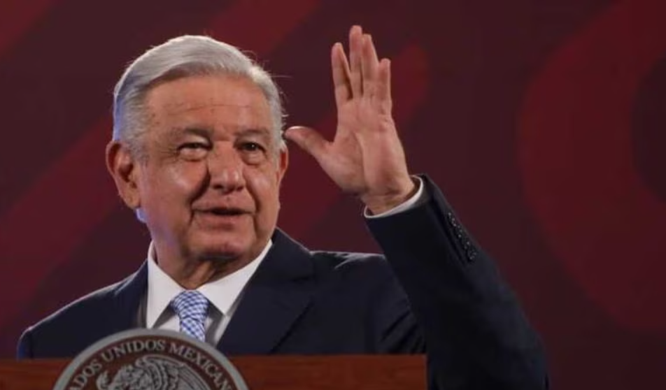 López Obrador reta a Creel a presentar reforma