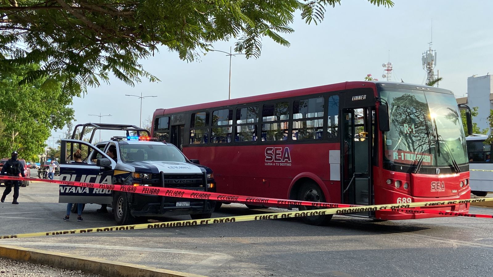 Mujer ejecutada en autobús de Cancún; vendía droga en Playa Tortugas