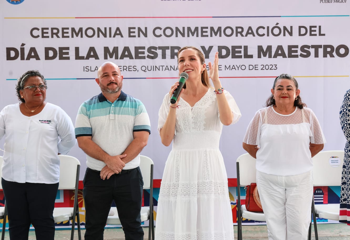 Atenea Gómez enaltece la labor de los maestros y maestras