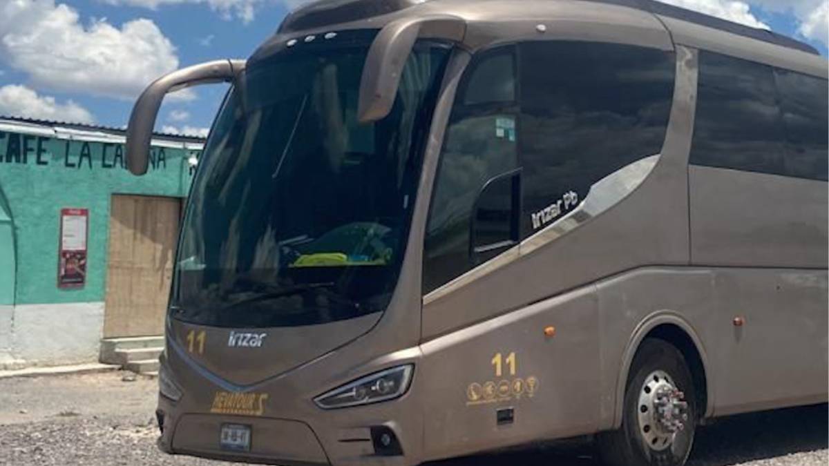 Investigan secuestro de 50 migrantes en San Luis Potosí; hallan autobús en Nuevo León