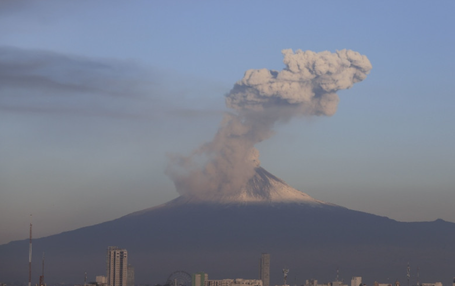 El Popocatépetl registra 45 exhalaciones