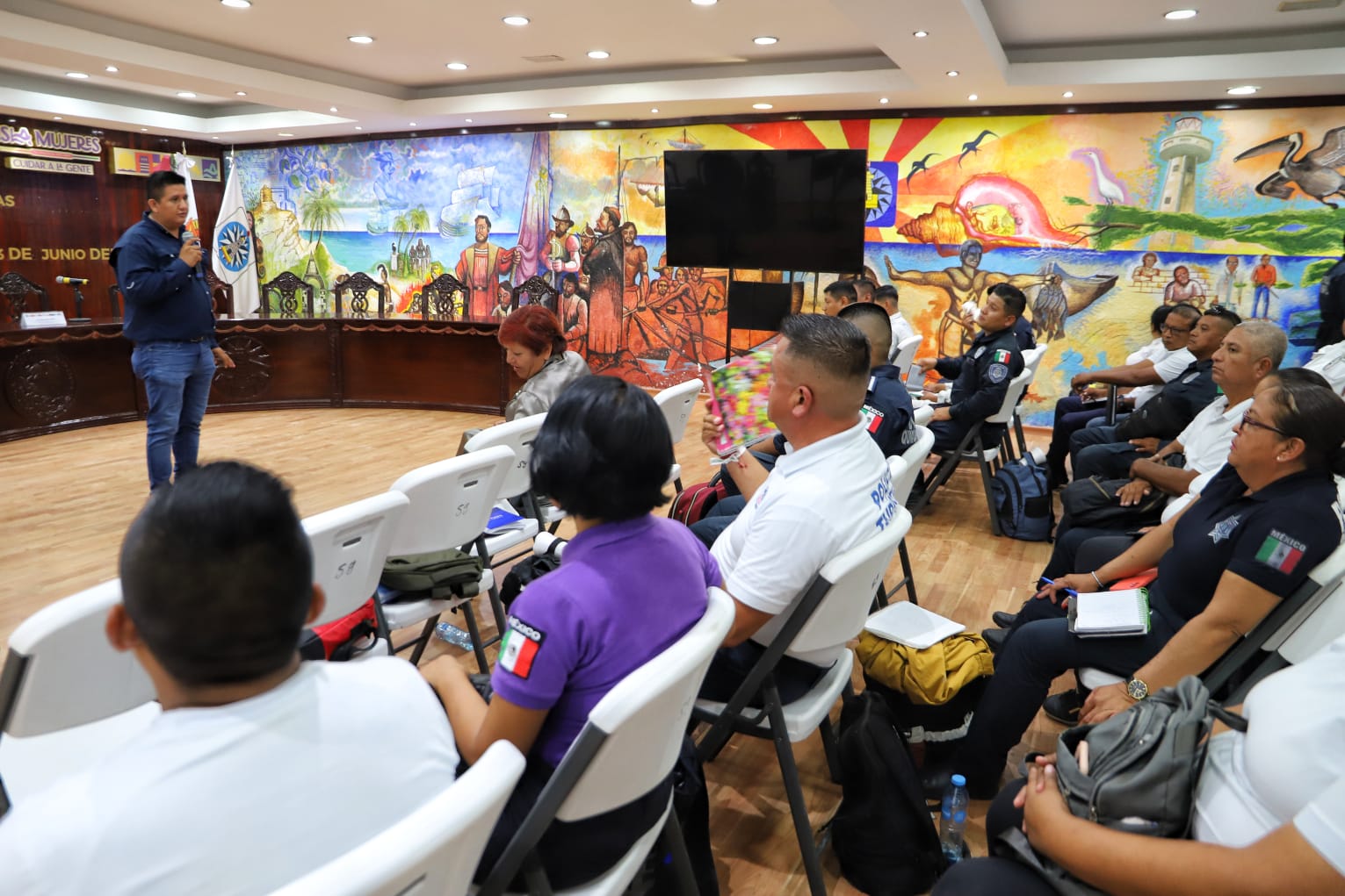 Recibe policía de Isla Mujeres capacitación sobre protocolos de búsqueda de personas desaparecidas