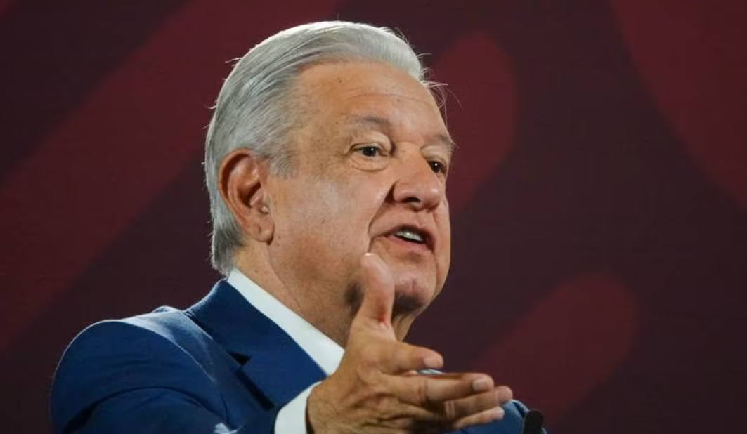 AMLO ‘destapa’ a Santiago Taboada como ‘corcholata’ de la oposición para la CDMX