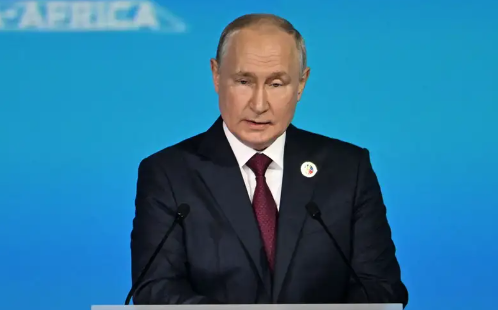 Putin inicia cumbre Rusia-África y promete grano gratis