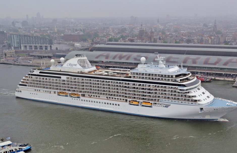 Ámsterdam con exceso de turistas, dice no a los cruceros