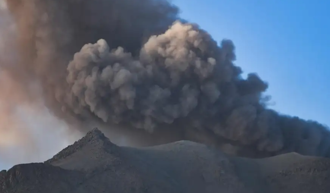 Emergencia en zona cercana al volcán Ubinas en Perú