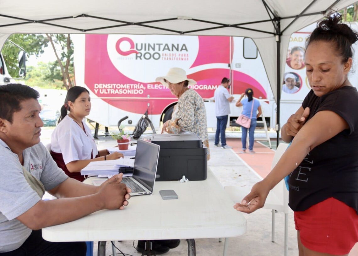 Concluyen las Caravanas Médicas en Puerto Morelos