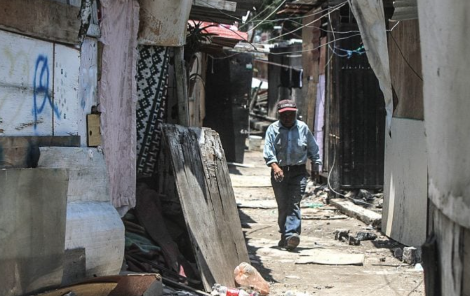 Pobreza en México se reduce 16%: Coneval