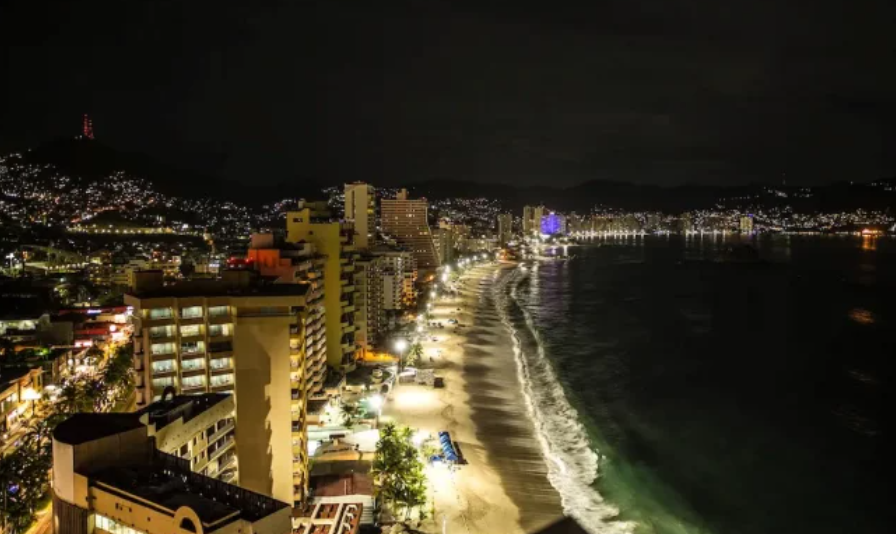 Violencia golpea turismo en playas de Acapulco