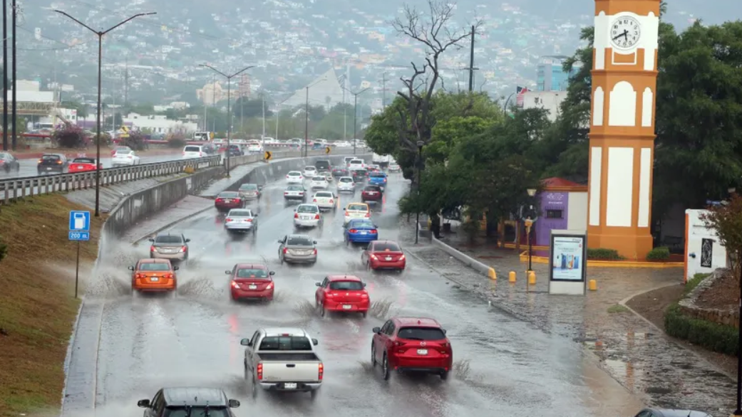 Reportan lluvia en varios municipios de Nuevo León