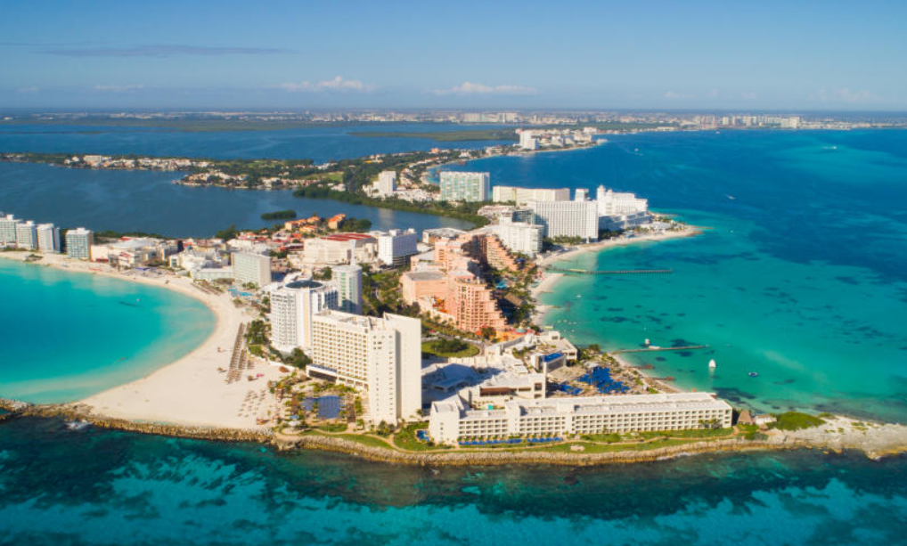 Cancún mantiene liderazgo en turismo internacional