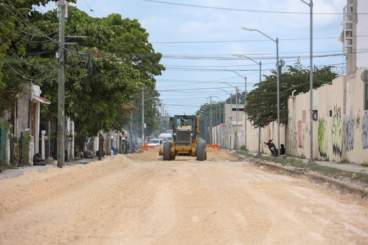 Inicia Ana Paty Peralta obra de reconstrucción en calle Págalo