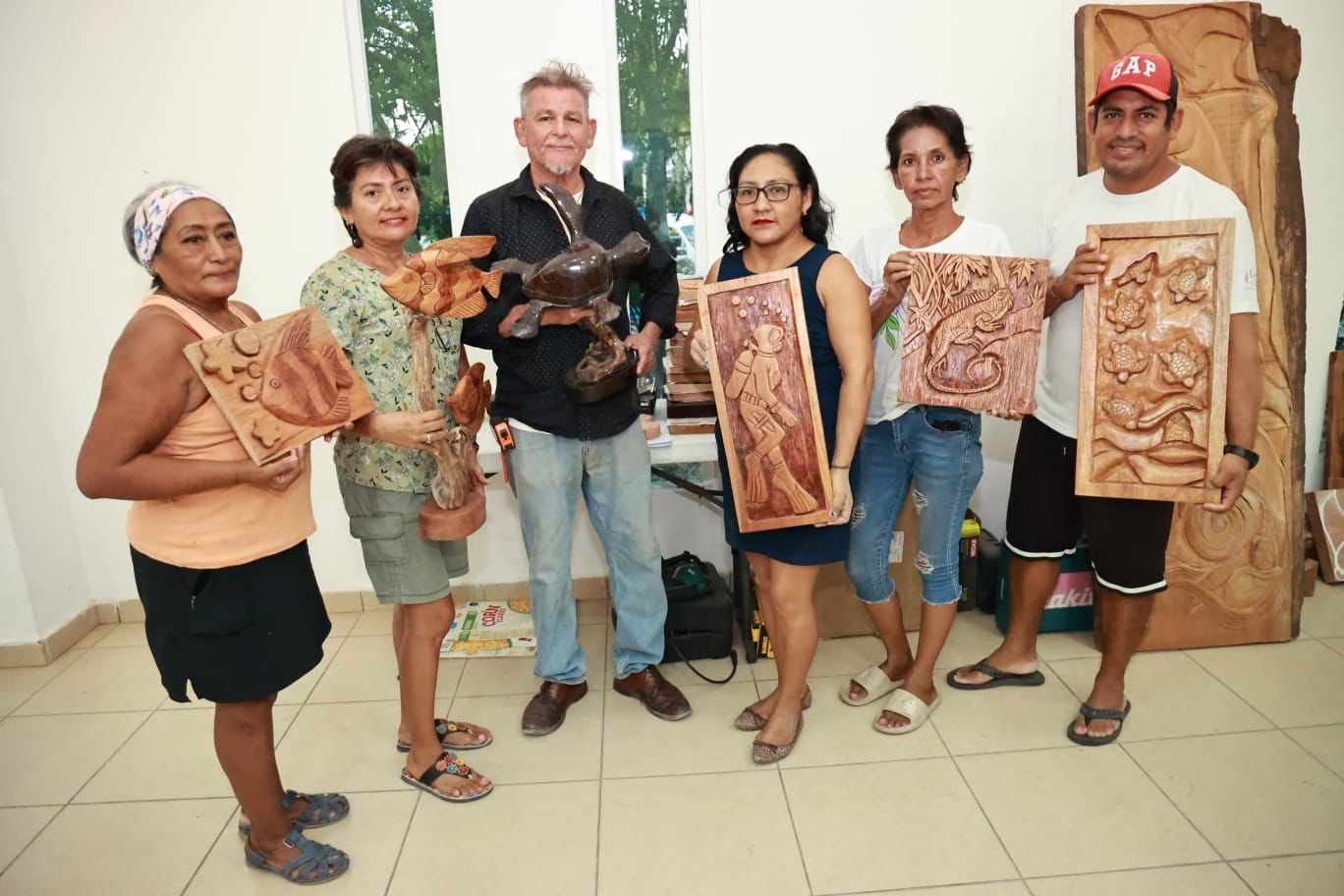 Atenea Gómez impulsa la capacitación de las artesanas y artesanos de Isla Mujeres