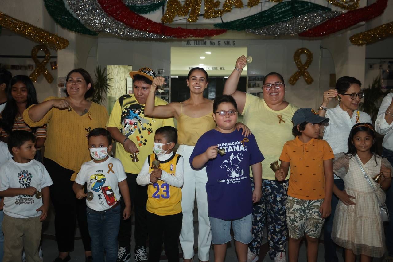 Concientiza Ana Paty Peralta en lucha contra cáncer infantil