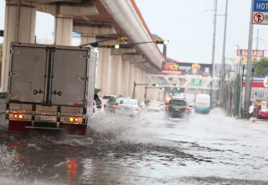 Lluvias llegan a Nuevo León