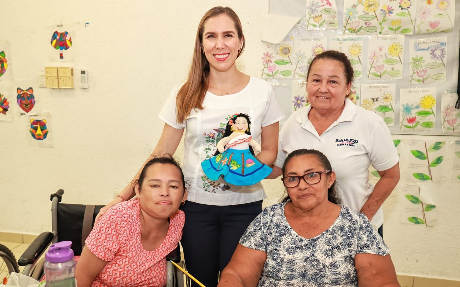 Atenea Gómez fomenta el empoderamiento de las isleñas a través del programa ‘Mujeres Aprendiendo y Emprendiendo’
