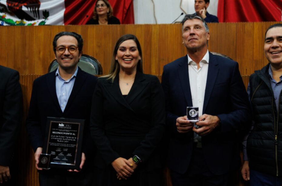 Congreso de Nuevo León entrega reconocimiento a Club Tigres