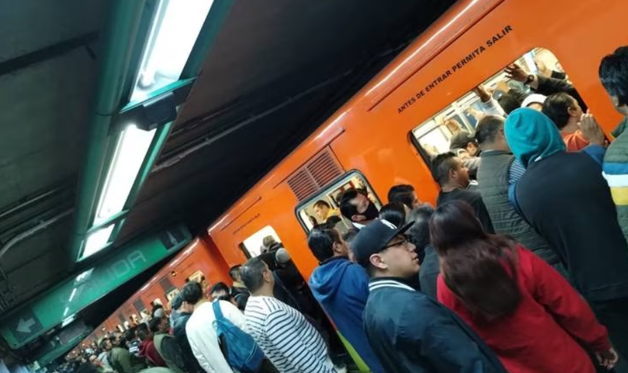 Suspenden servicio de metro Pantitlán a Agrícola Oriental en la CDMX