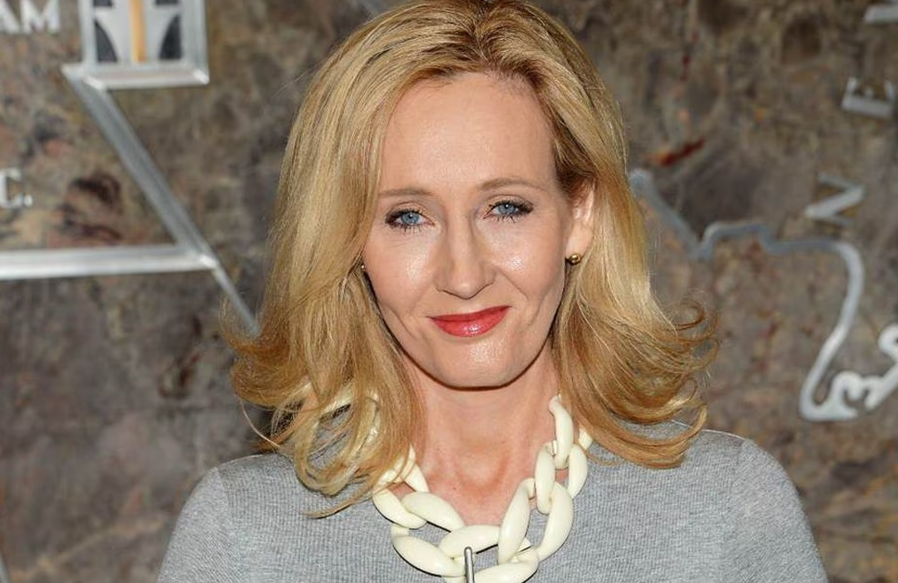 “Con mucho gusto iría dos años a prisión”: J.K. Rowling por discurso sobre trans