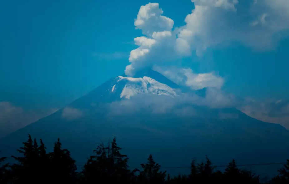 Ceniza del Popocatépetl se dirige hacia la CDMX