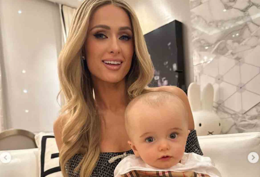 Paris Hilton responde críticas por el tamaño de la cabeza de su bebé