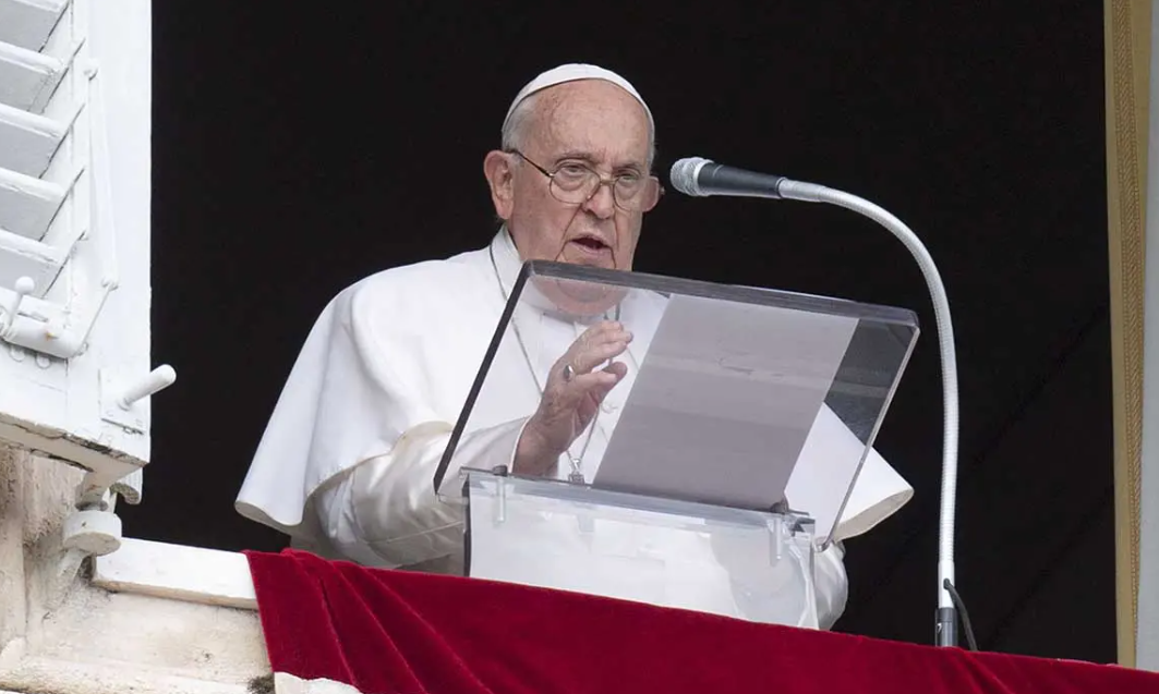 Papa Francisco reza por las víctimas del huracán Otis en Acapulco