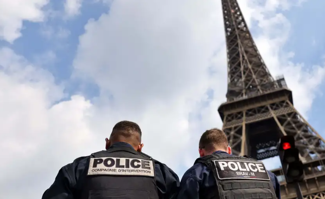 Evacuan seis aeropuertos por amenazas de bomba en Francia