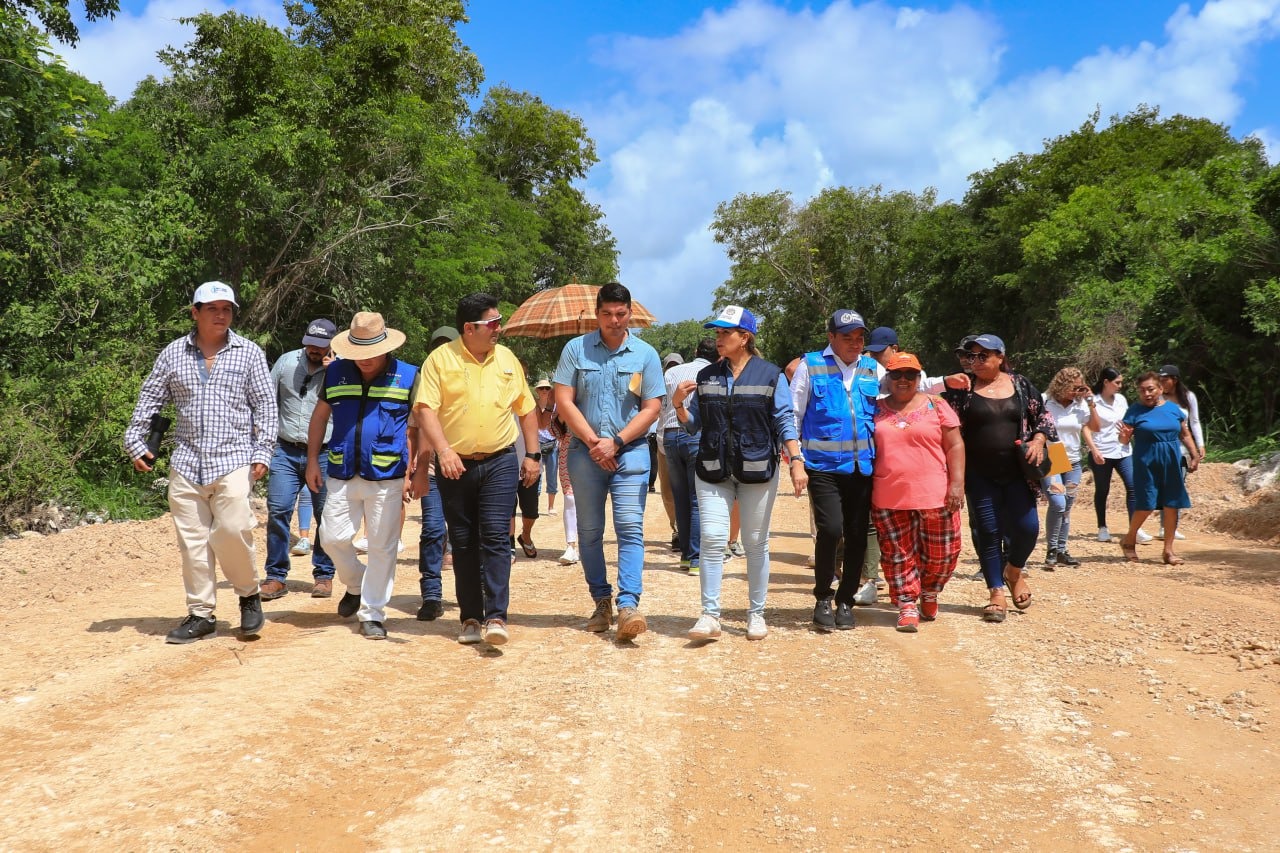 Construyen importante avenida para desahogue de tráfico