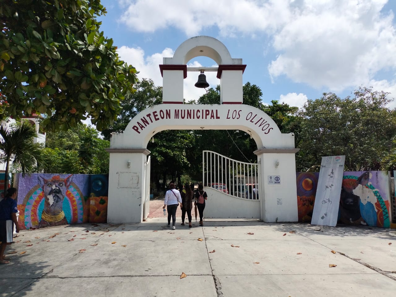 Anuncian que el panteón Los Olivos de Cancún estará abierto las 24 horas por el Día de Muertos