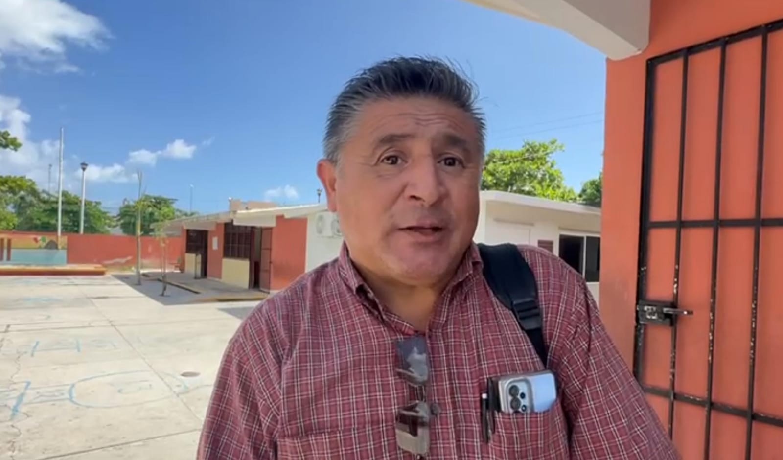 Acusan a tesorera de huir con 600 mil pesos del programa ‘La Escuela es Nuestra’, en una primaria de Tulum