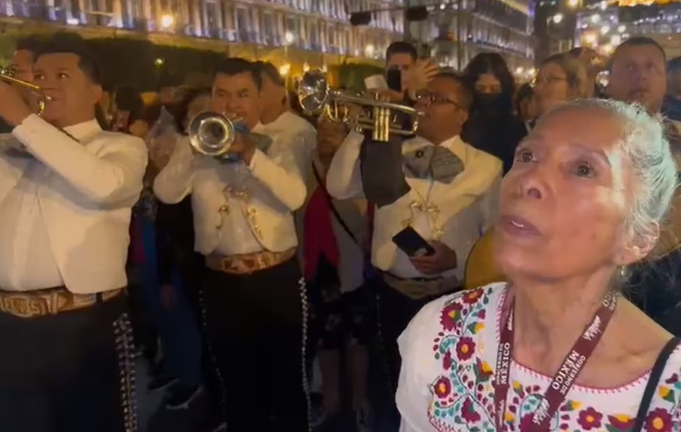 Con mariachis en el Palacio Nacional para celebrar cumpleaños 70 de López Obrador