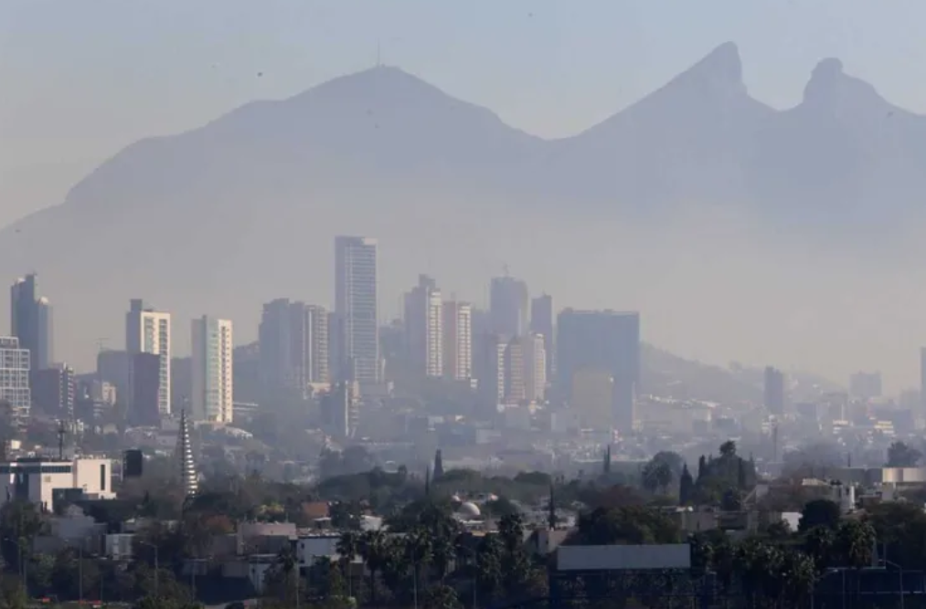 Activan la décima alerta ambiental en Nuevo León