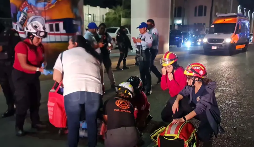 Fallece hombre que se lanzó con su hijo en estación de metro en Monterrey