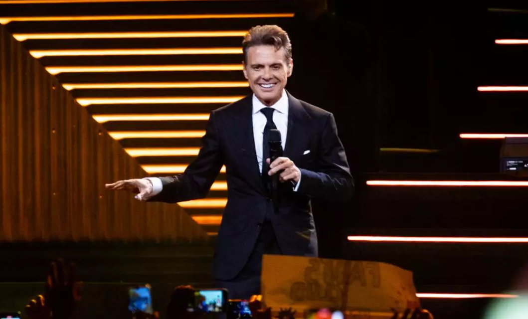 Luis Miguel enloquece a fans en la Arena CDMX