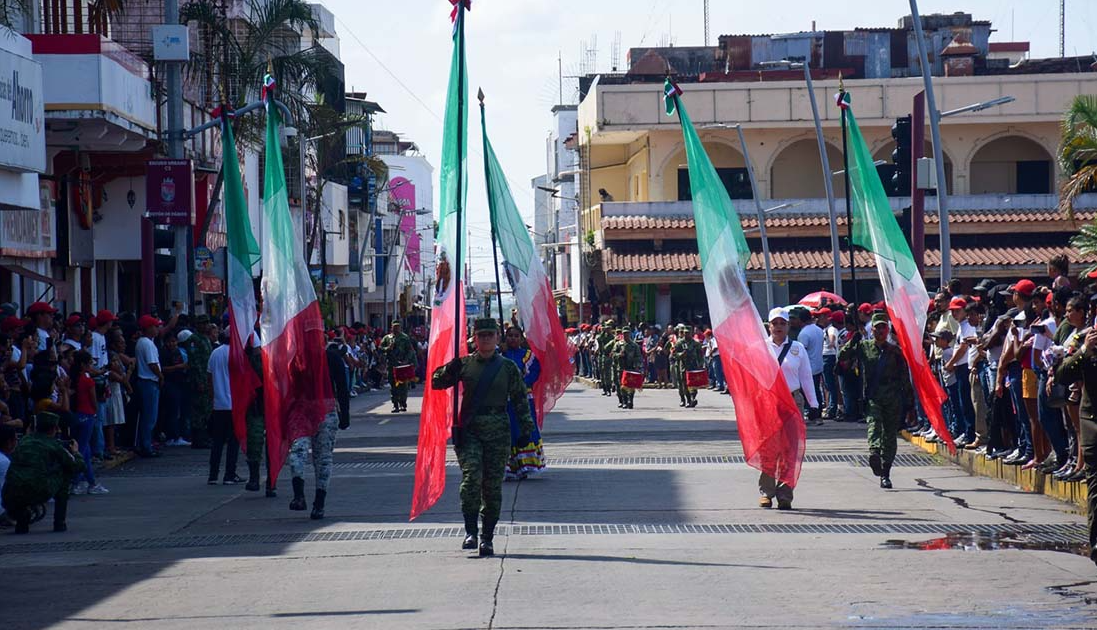 Reportan balazos en desfile de la Revolución en Linares, Nuevo León