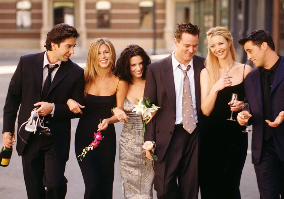 El funeral de Matthew Perry reúne a sus compañeros de Friends