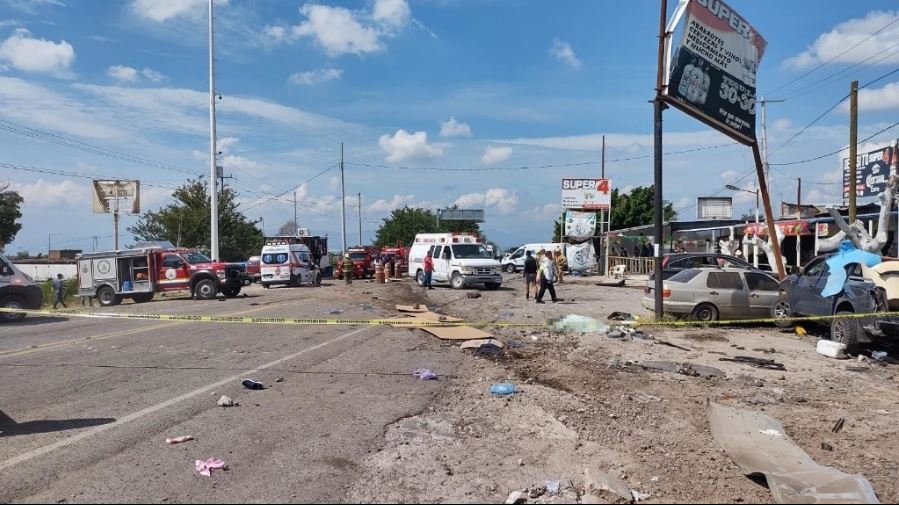 Choque en carretera 429 de Jalisco deja cuatro muertos y 23 heridos