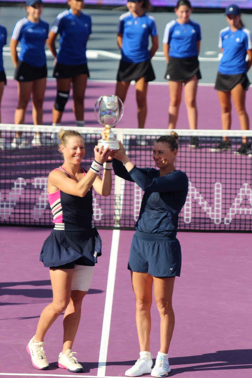 Laura Siegemund y Vera Zvonarevason campeonas de dobles de las WTA Finals