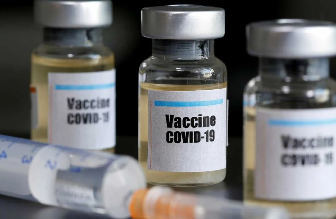 Vacunas Pfizer y Moderna combaten nuevas variantes de covid-19