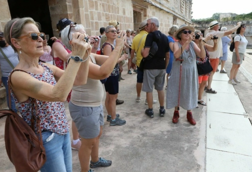 Baja el flujo de turistas internacionales en octubre