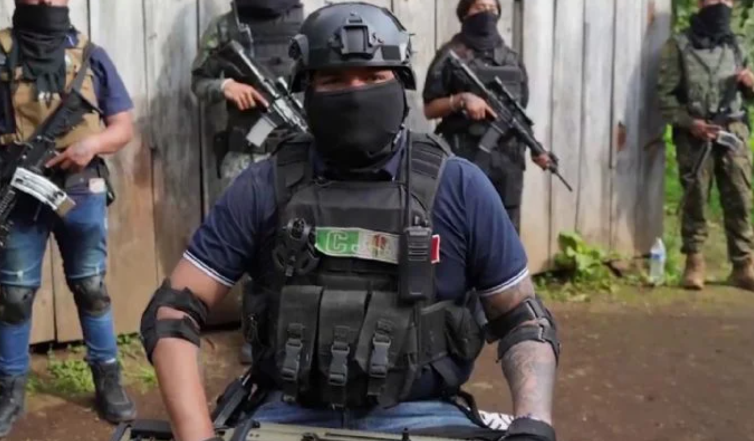 Detienen a 13 presuntos integrantes del CJNG en Michoacán