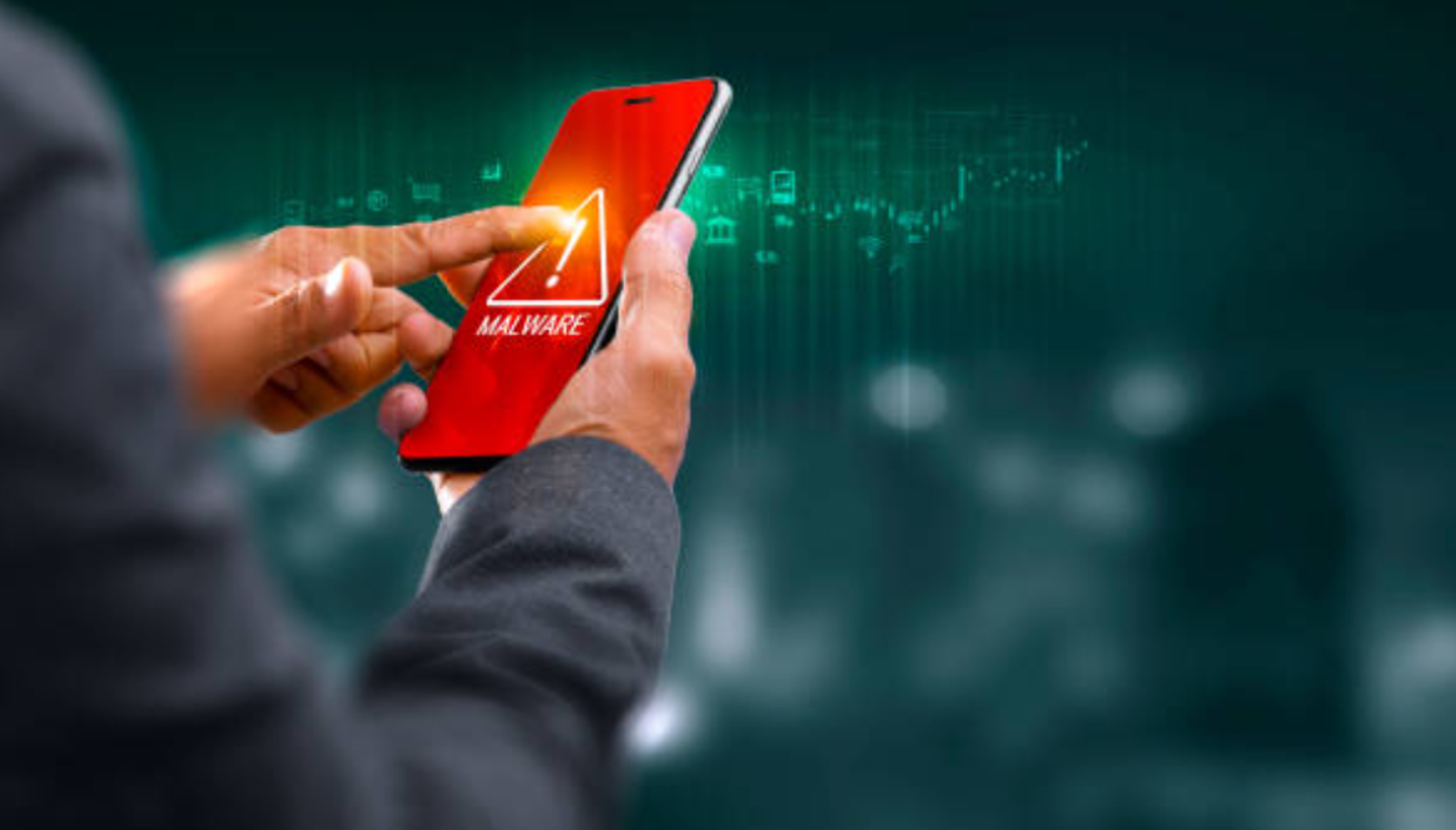 Apps infectadas con malware puede tomar el control del celular