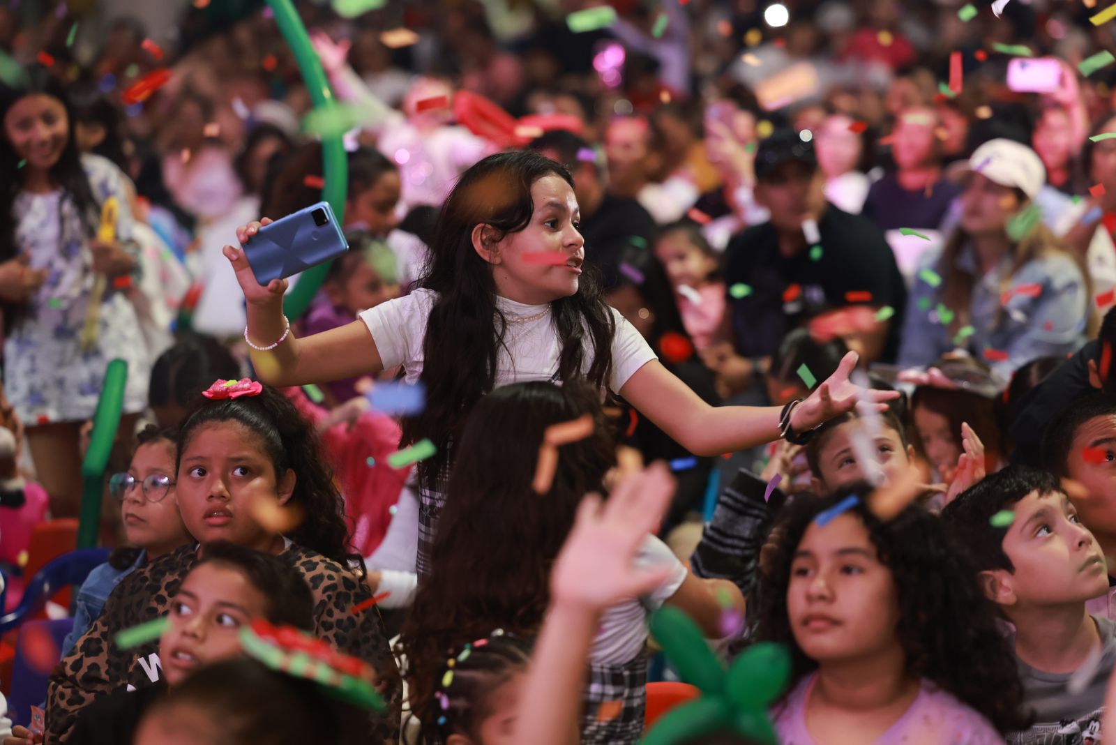 Éxito rotundo en las presentaciones navideñas de Tatiana, la Reina de los Niños en Isla Mujeres