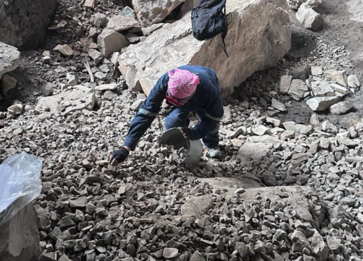 Encuentran restos humanos milenarios en cueva de Nuevo León