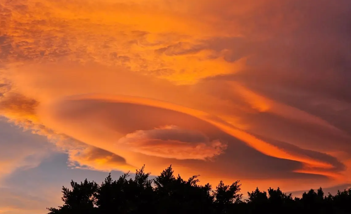 Nubes lenticulares en CDMX