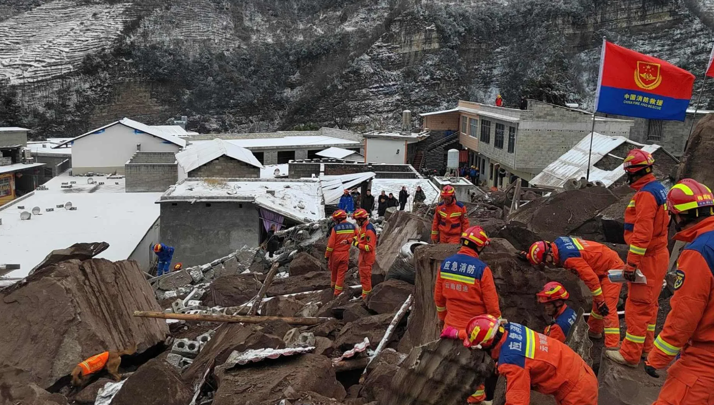 Tres muertos tras deslave en China que dejó a casi 50 personas sepultadas